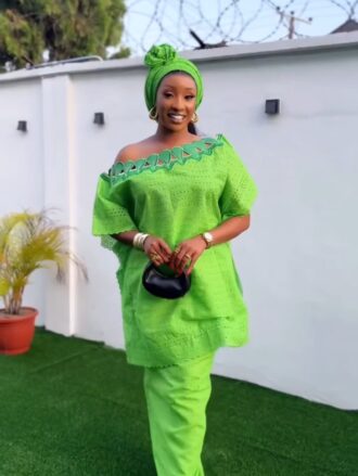 Rich Aunty Two Piece Skirt Set 002